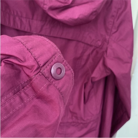 Mountain Hardware Women’s Jacket Raincoat Hooded size XS - Picture 11 of 14